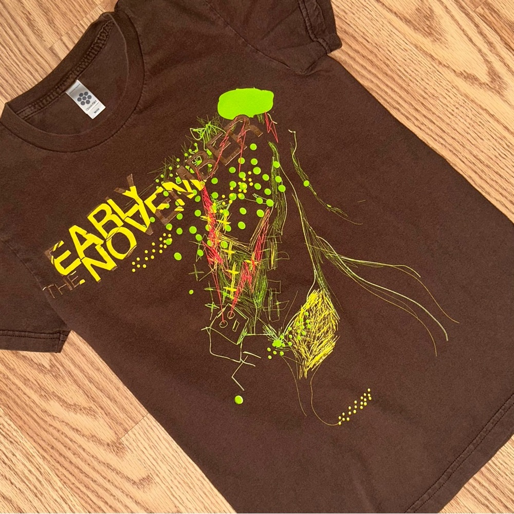 The Early November American Apparel Women’s Medium Band T shirt Brown